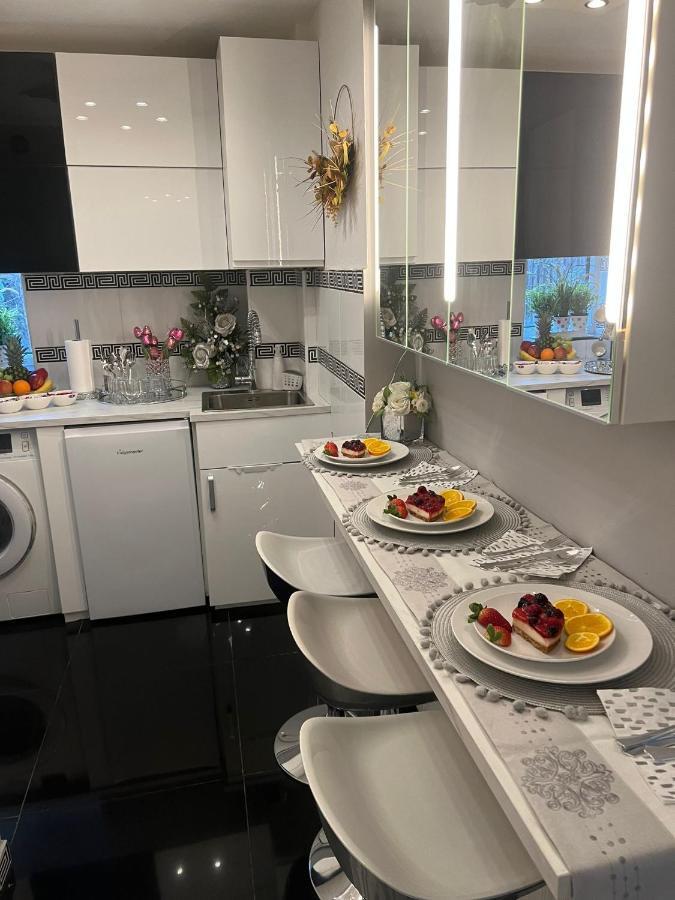 Apartment Luxe Free Wifi, Free Parking, Free Netflix Friern Barnet Eksteriør billede