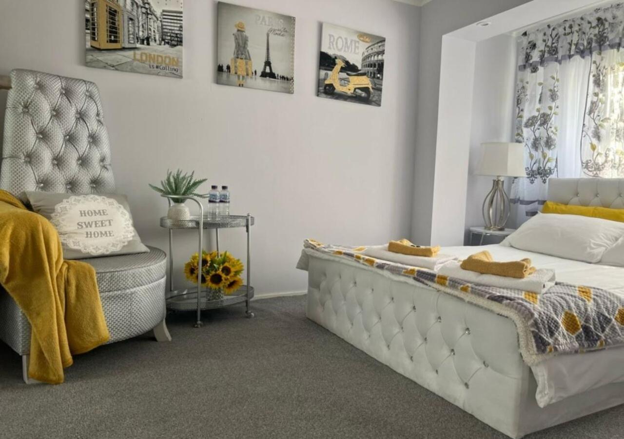 Apartment Luxe Free Wifi, Free Parking, Free Netflix Friern Barnet Eksteriør billede