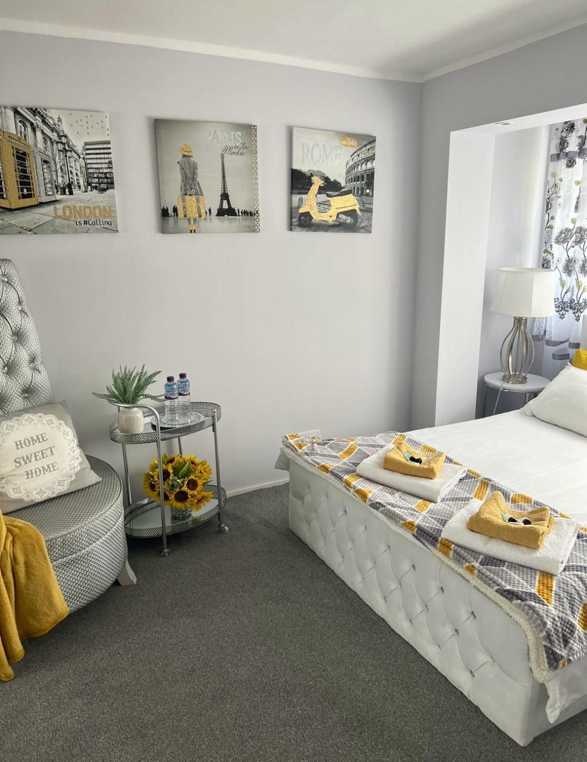 Apartment Luxe Free Wifi, Free Parking, Free Netflix Friern Barnet Eksteriør billede